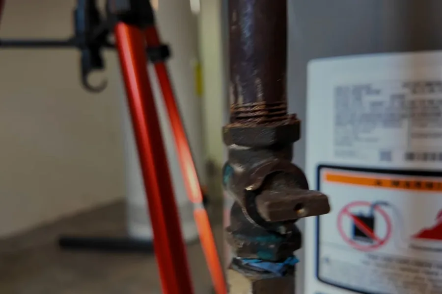 Water heater gas control valve and supply line for water heater installation & replacement in Fountain Hills